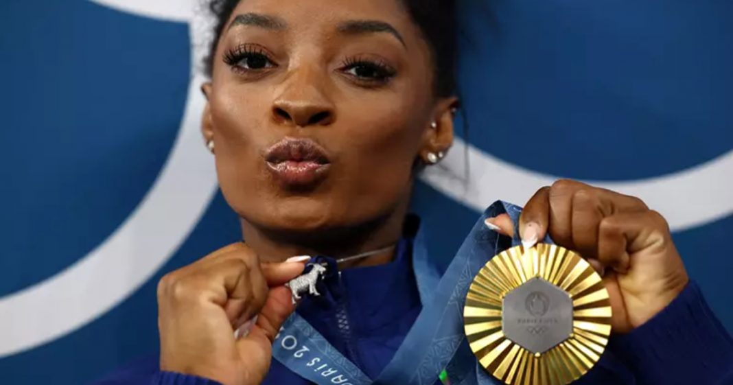 Caso Simone Biles: como imediatismo digital afeta a saúde mental e interrompe a alegria das conquistas.