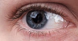 resilienciamag.com - Cientistas descobrem cor de olhos ultra rara que menos de 1% da população possui