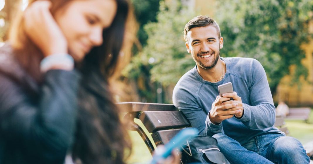 No próximo mês, três signos serão surpreendidos pela volta de um amor antigo